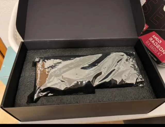 Tarjeta Gráfica AMD RX 6600 XT