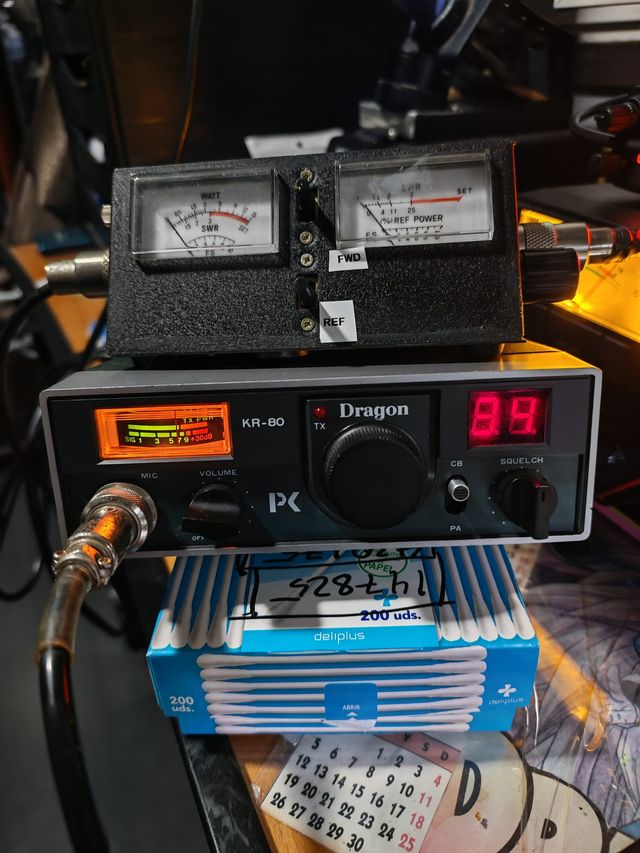 Emisora CB Dragon KR-80 y Medidor SWR/Watt