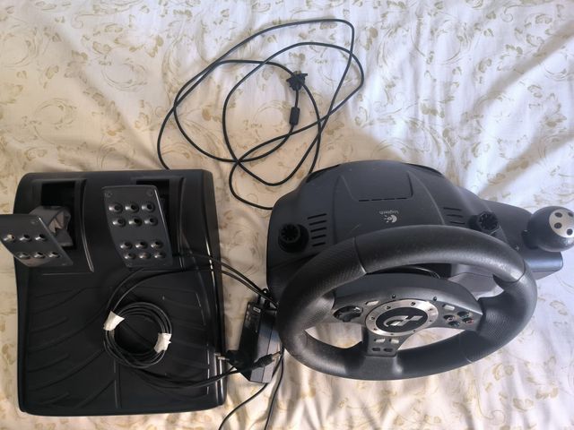 Volante Logitech Driving Force Pro Force Feedback