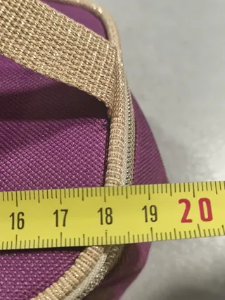 Neceser morado con set de manicura