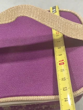 Neceser morado con set de manicura