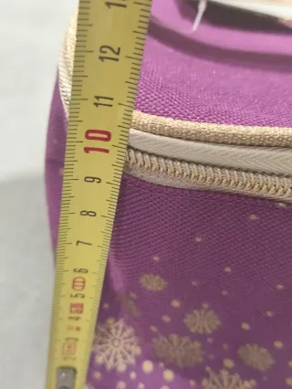 Neceser morado con set de manicura