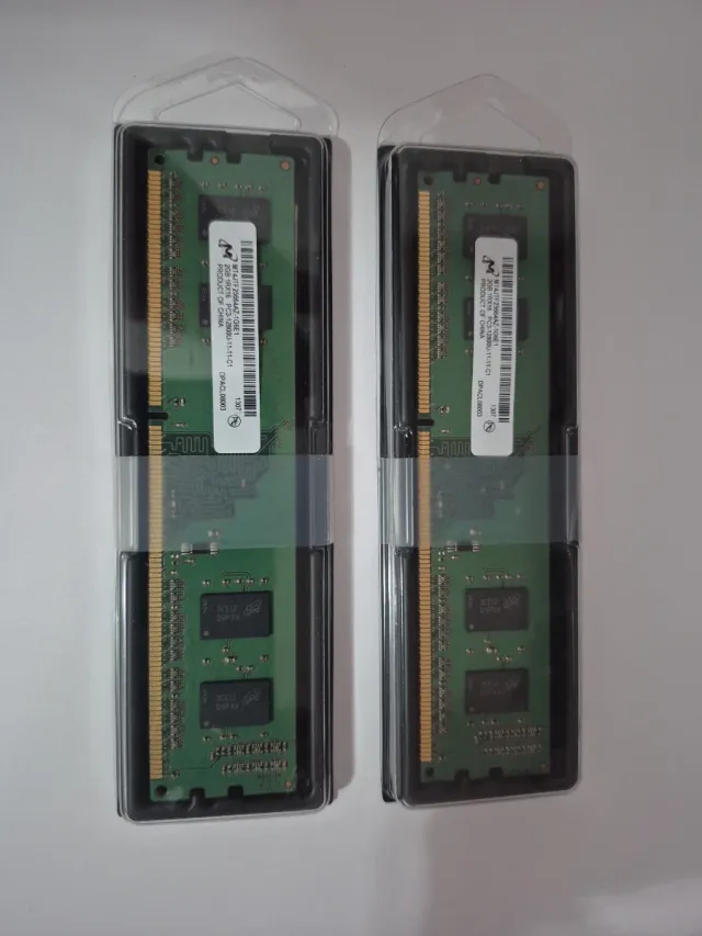 2x Módulos RAM DDR3 1600MHz