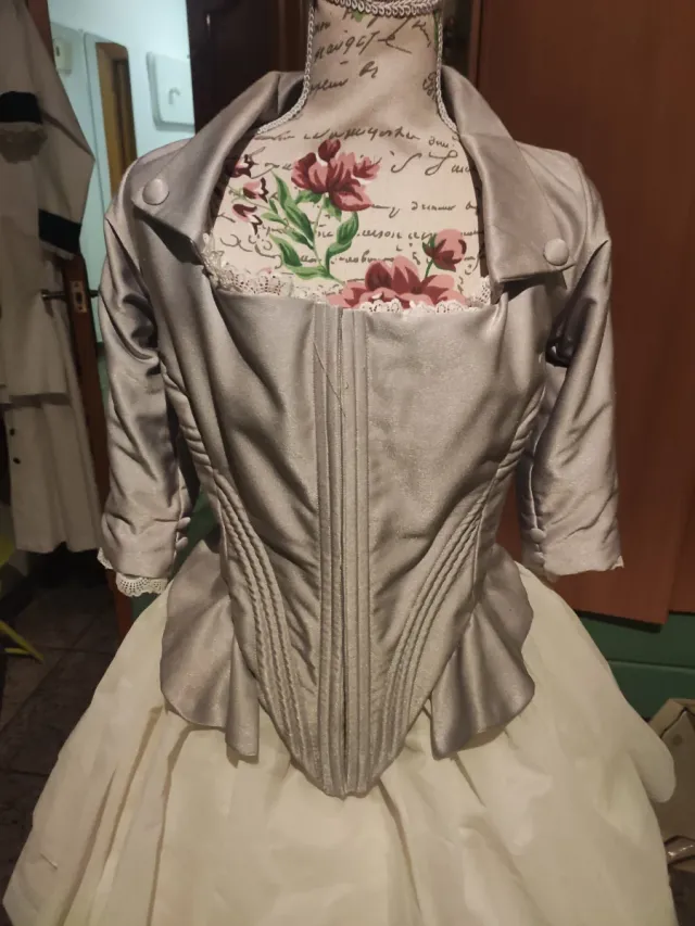 Cuerpo época T.40/42 Plata y Blanco