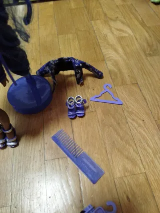 Muñeca Rainbow High Morada