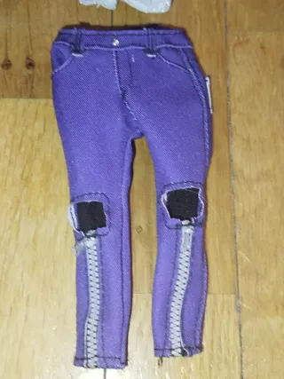 Muñeca Rainbow High Morada
