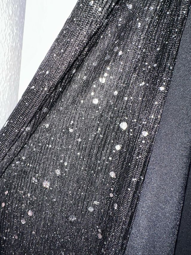 Camiseta SHEIN negra con mangas plateadas M