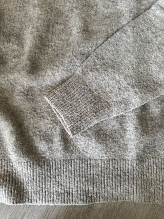 Jersey cuello alto gris