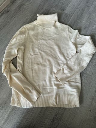 Jersey cuello alto beige