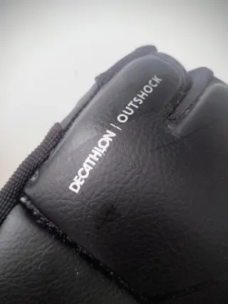 Guantes MMA Decathlon Outshock Negros