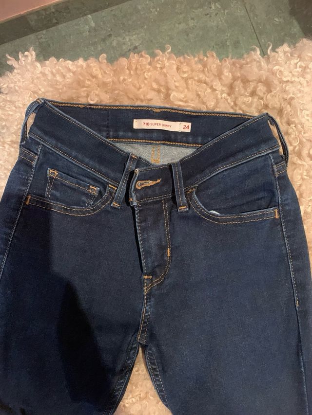 Levi's 710 Super Skinny Talla 24