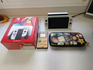 Nintendo Switch OLED Blanca y Negra