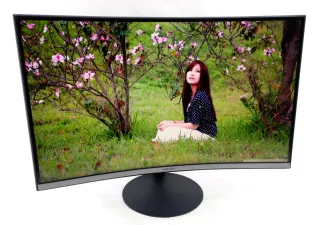 monitor curvo Samsung