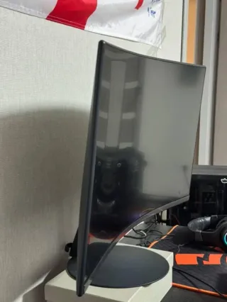 monitor curvo Samsung