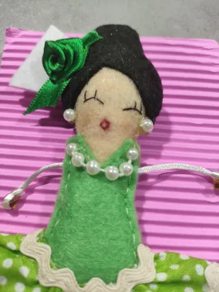 Broche de fieltro flamenca verde
