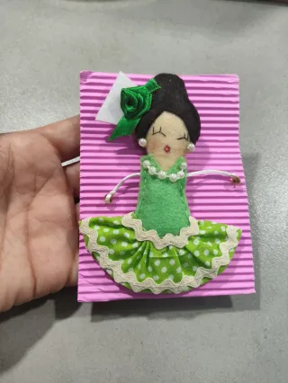 Broche de fieltro flamenca verde