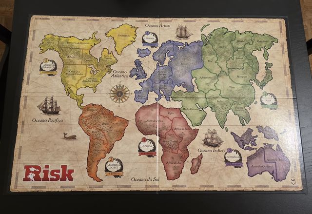 Jogo de Tabuleiro Risk - Edição Portuguesa