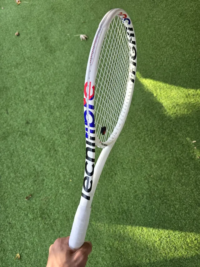 Raqueta de Tenis Tecnifibre T-Fight 300, poco uso.