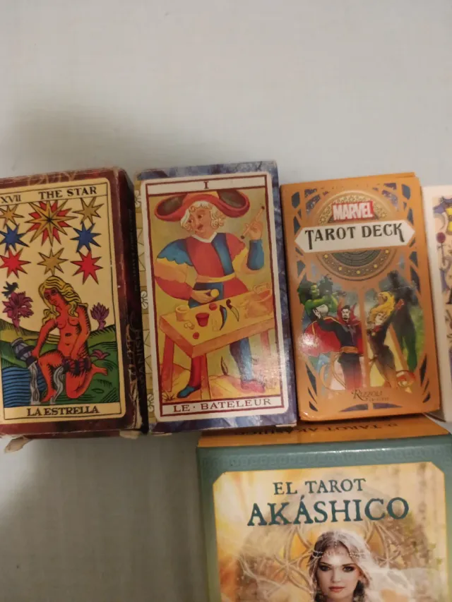 Tarot Marvel, Adventure Time y Akáshico