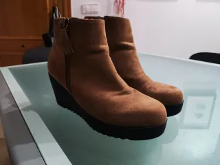 Botines marrones cuña