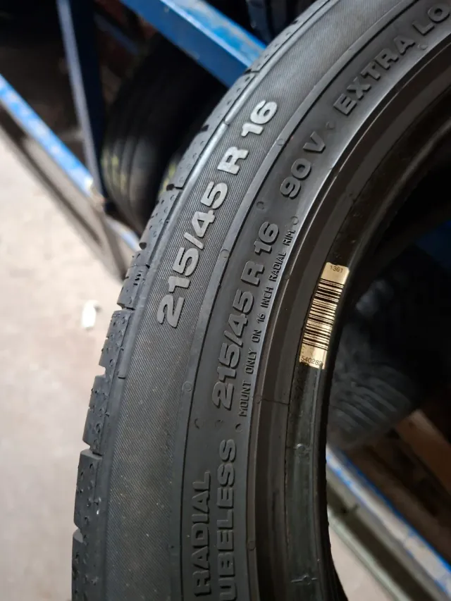 Neumáticos 215/45/16 continental