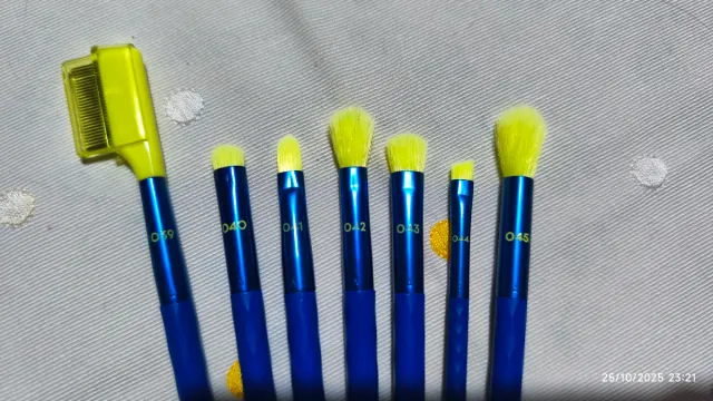 Set 11 pennelli trucco Real Techniques