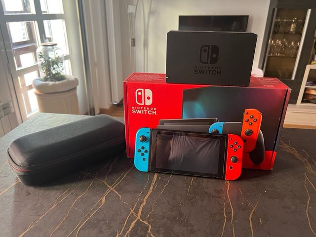 Nintendo Switch + 3 Juegos + Funda + tarjeta