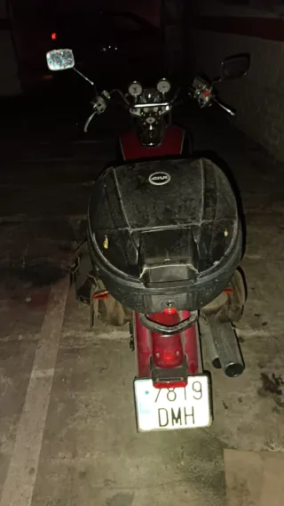 Moto Custom Roja Daelim dayster 125