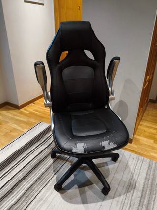 Silla de oficina gamer negra