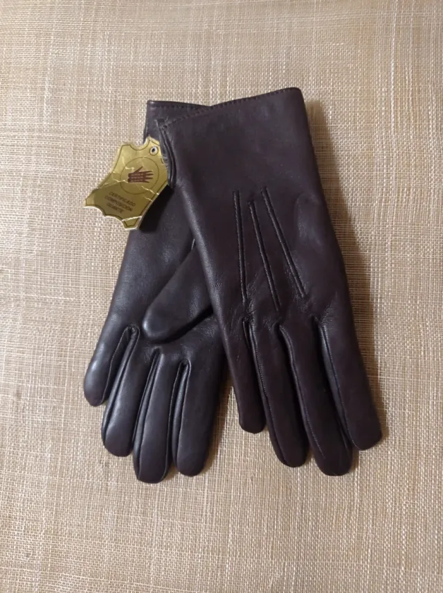 Guantes de piel marrón forrados