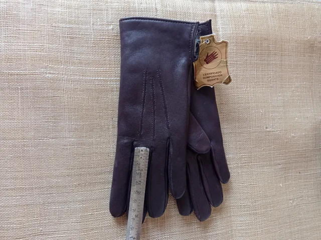Guantes de piel marrón forrados
