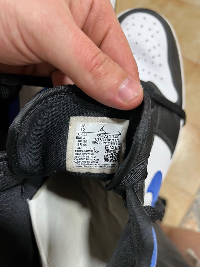 Jordan 1 Mid Azul y Blanco