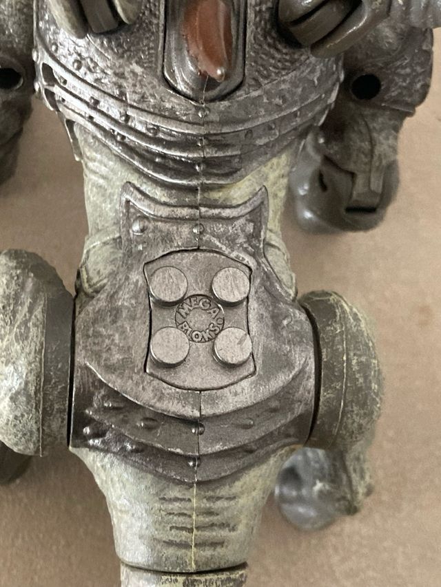 Mega Bloks Dragons Metal Age Silver Armor Argentum