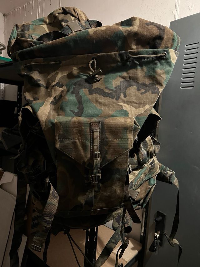 Mochila militar antigua