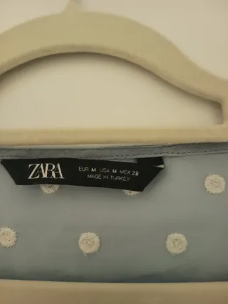 Blusa Zara azul lunares manga larga