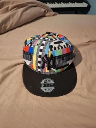 Cappello New Era NY Grafica TV Test