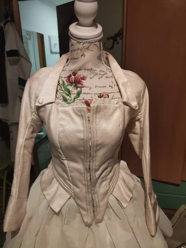 Cuerpo de época talla 36