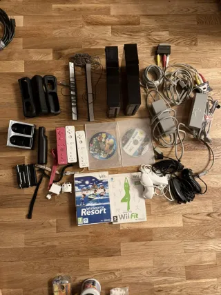 Consola Nintendo Wii + Accesorios y Juegos