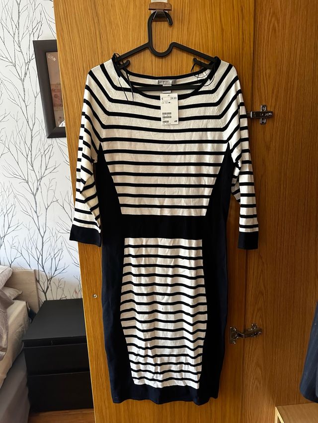 Vestido midi ceñido con rayas nuevo con etiquetas