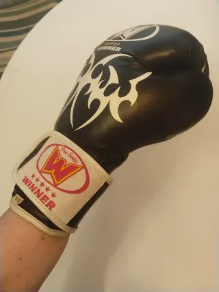 SET BOXEO WINNER (Guantes + Vendas + Bolsa)