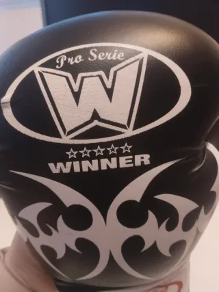 SET BOXEO WINNER (Guantes + Vendas + Bolsa)
