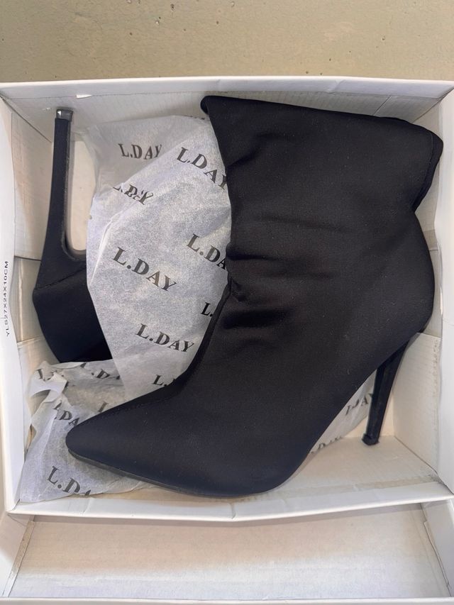 Stivaletti eleganti neri