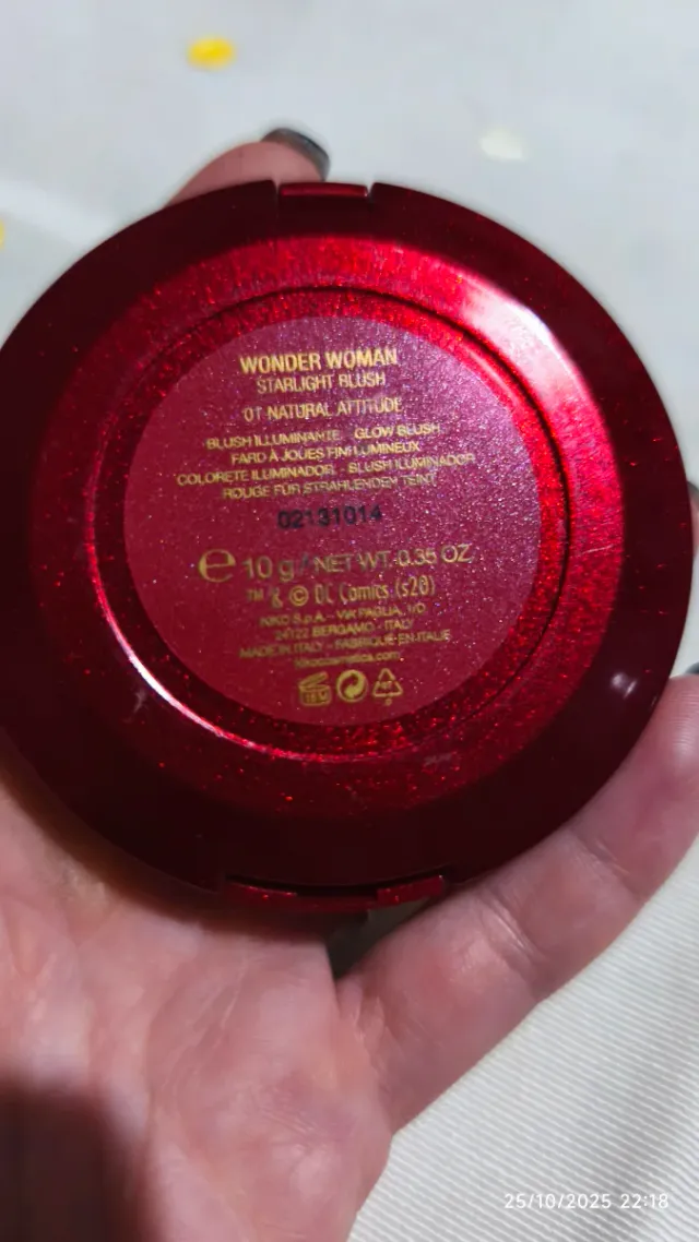 Illuminante viso color oro e bronzo