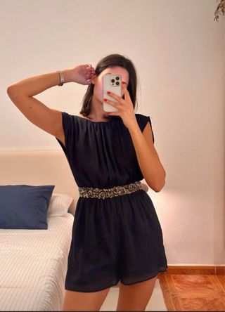 Mono Mango, elegante espalda descubierta. Precioso