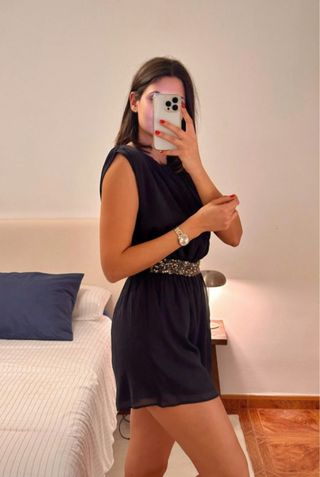 Mono Mango, elegante espalda descubierta. Precioso