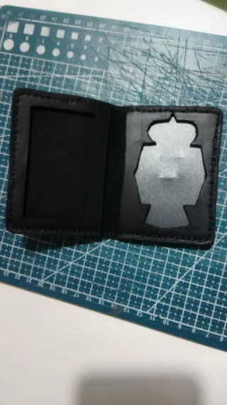 Cartera porta placa negra