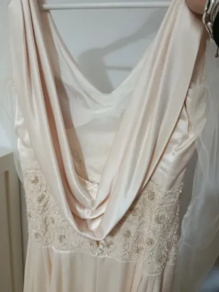 Traje de Novia Beige