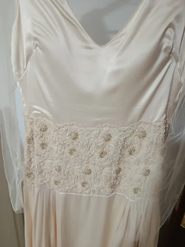 Traje de Novia Beige