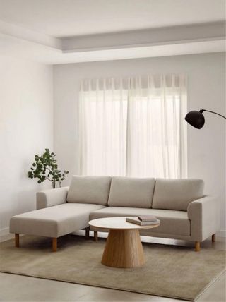 Sofá chaise longue beige y marrón