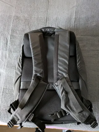 Mochila Quechua 16L Gris